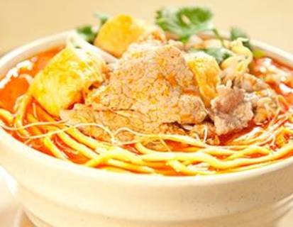 Beef Laksa Noodle Soup 牛肉啦沙湯麵